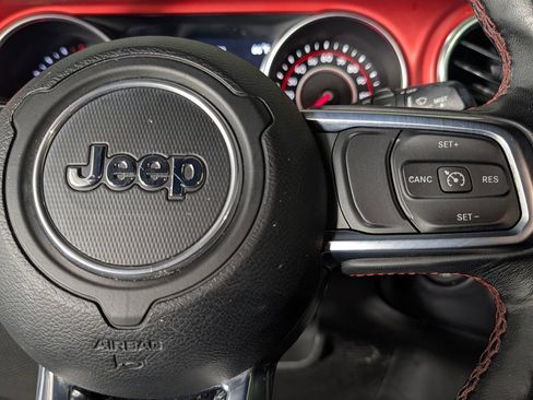 Used 2019 Jeep Wrangler Unlimited Rubicon AWD/4WD image 32