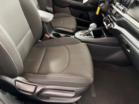 Used 2019 Kia Forte LXS FWD image 21