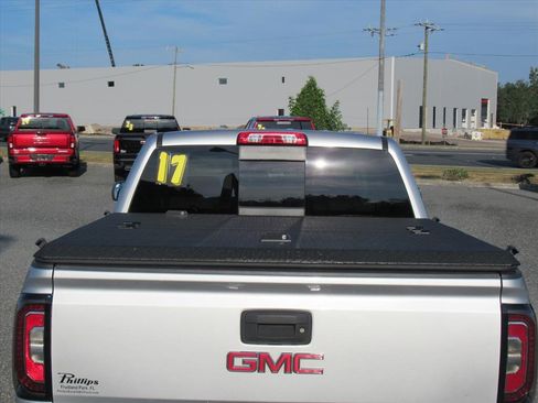 Used 2017 GMC Sierra 1500 SLT image 6