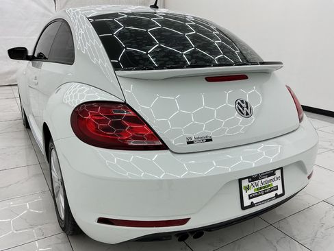 Used 2019 Volkswagen Beetle 2.0T S FWD image 9
