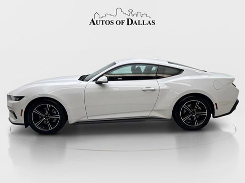 Used 2025 Ford Mustang Coupe RWD image 10