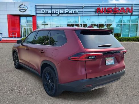 Used 2025 Toyota Grand Highlander FWD image 3