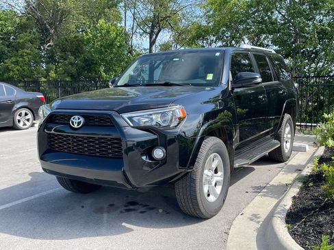 Used 2018 Toyota 4Runner SR5 Premium AWD/4WD image 3