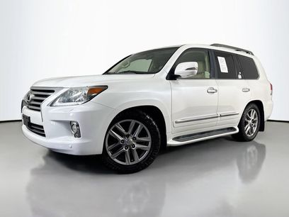 Used 2013 Lexus LX 570 4WD w/ Luxury Pkg