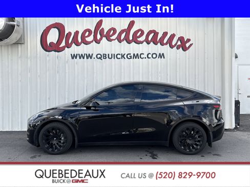 Used 2021 Tesla Model Y Long Range image 1