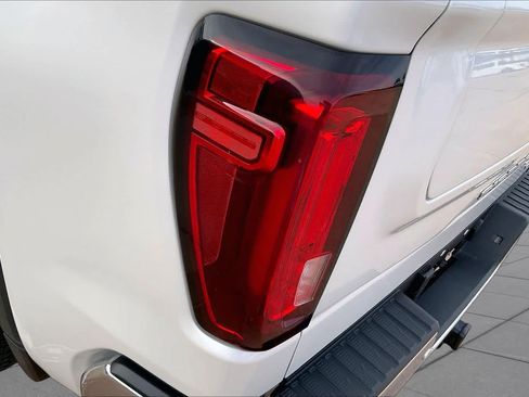 Certified 2024 GMC Sierra 1500 SLT AWD/4WD image 27