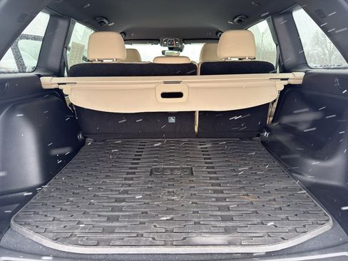 Used 2023 Jeep Grand Cherokee Limited image 36