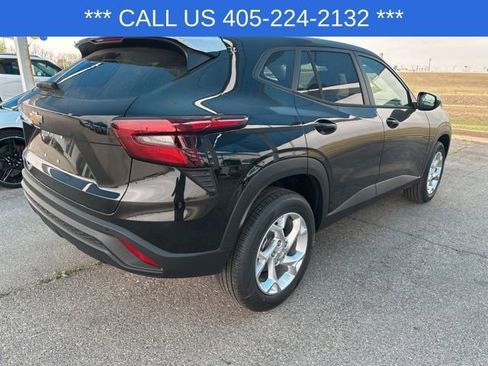 New 2026 Chevrolet Trax LS image 8