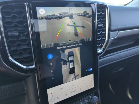 Used 2025 Ford Ranger Lariat w/ Trailer Tow Package image 27