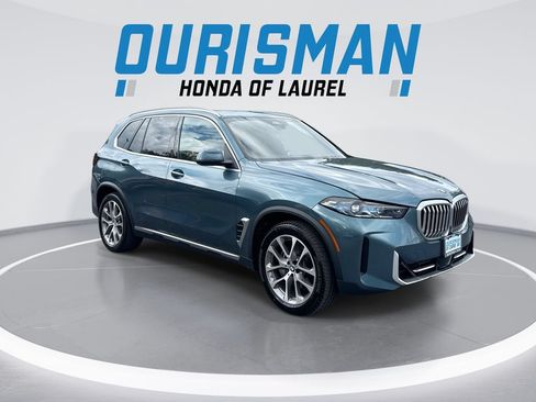 Used 2024 BMW X5 xDrive40i w/ Premium Package AWD/4WD image 2