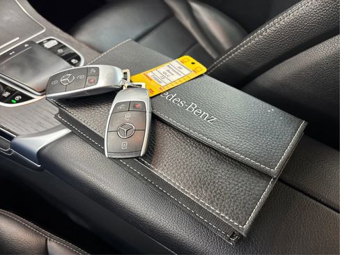 Used 2020 Mercedes-Benz GLC 300 4MATIC image 41