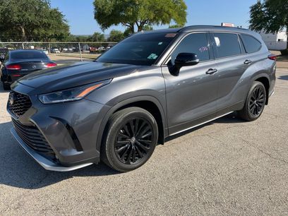 Used 2023 Toyota Highlander XSE