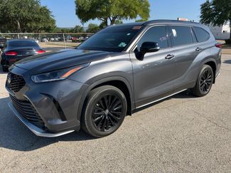Used 2023 Toyota Highlander XSE FWD video 1
