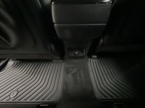 Used 2022 Kia Telluride EX w/ EX Premium Package FWD image 22