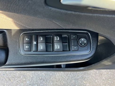 Used 2016 Dodge Charger R/T RWD image 12