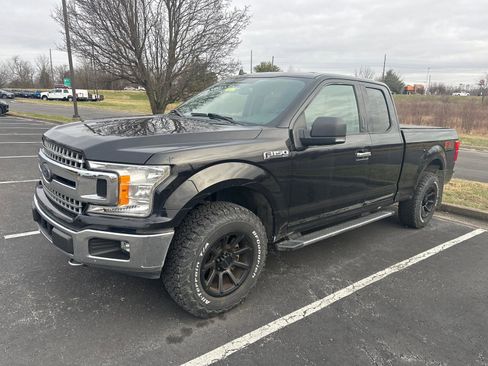 Used 2020 Ford F150 XLT w/ Equipment Group 302A Luxury image 2