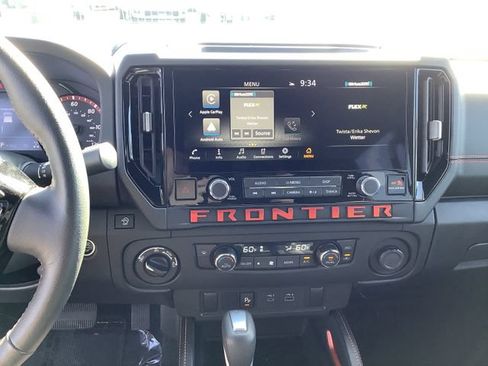 Used 2025 Nissan Frontier PRO-4X AWD/4WD image 17