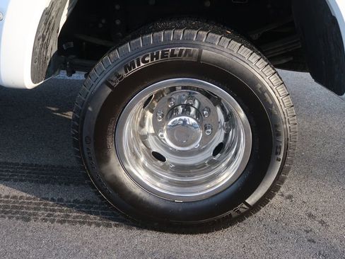 Used 2024 Ford F350 XLT image 19