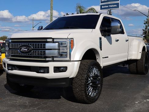 Used 2019 Ford F450 Platinum w/ Platinum Ultimate Package image 2