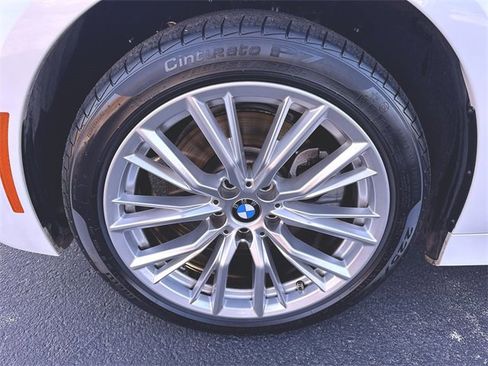 Used 2024 BMW 330i xDrive Sedan w/ Premium Package image 34