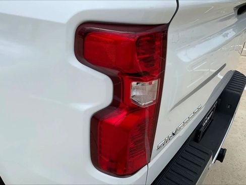 Used 2024 Chevrolet Silverado 1500 LT image 27