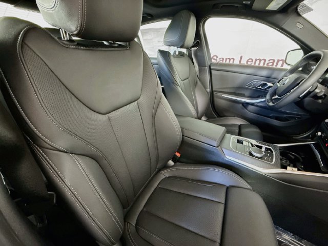 New 2026 BMW 330i xDrive Sedan w/ Premium Package AWD/4WD image 30