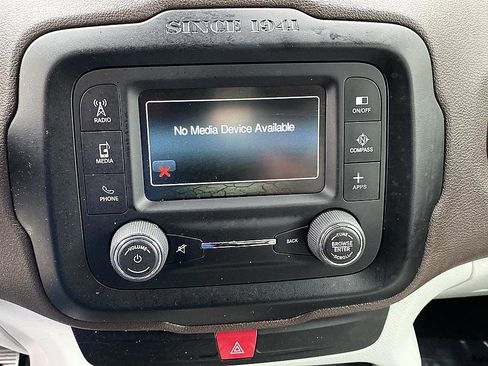 Used 2016 Jeep Renegade Latitude w/ Popular Equipment Group AWD/4WD image 18