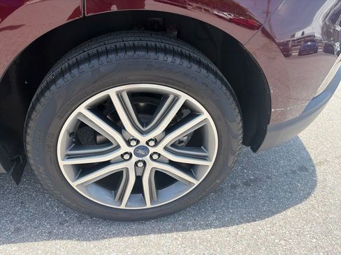 Used 2021 Ford Edge Titanium FWD image 10