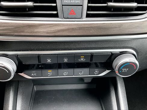 Certified 2025 Nissan Altima 2.5 SV FWD image 34