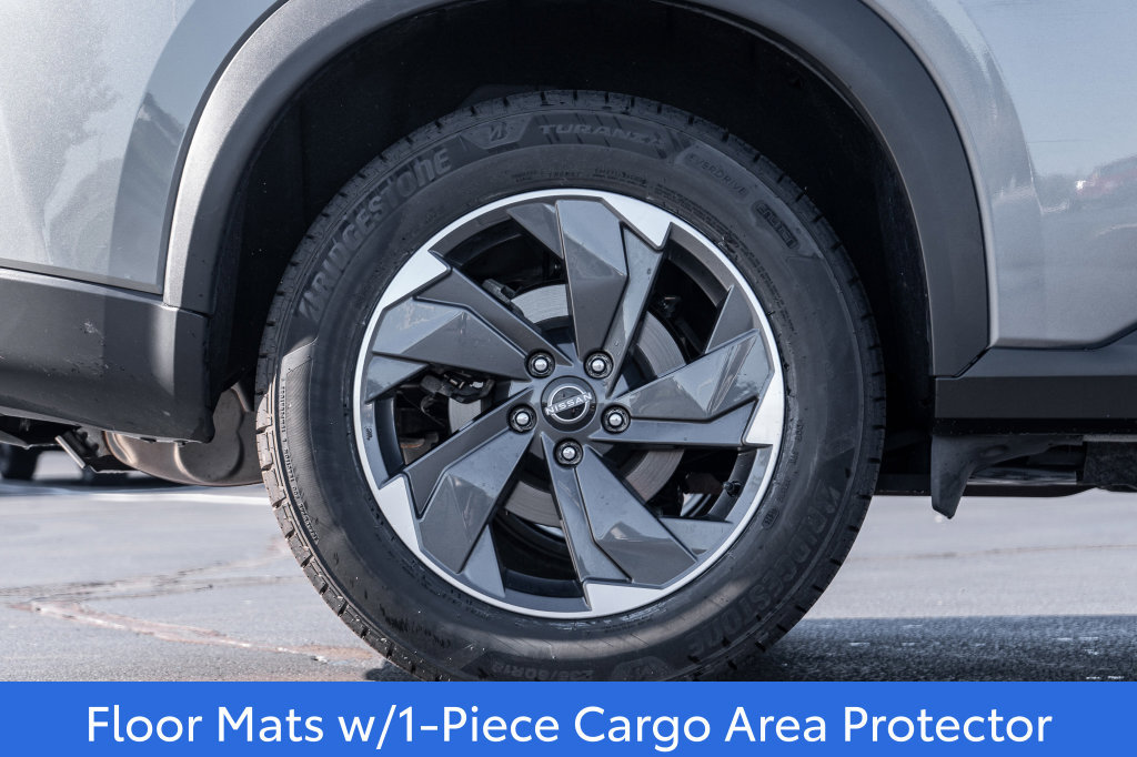 Used 2024 Nissan Rogue SV FWD image 9