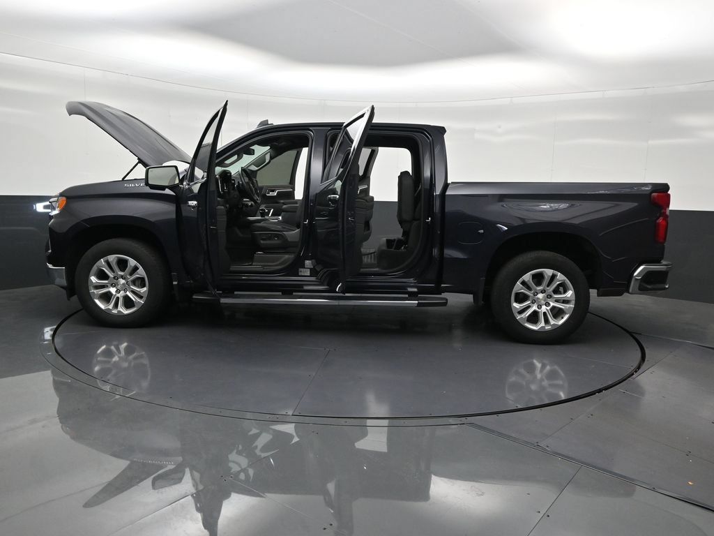 Used 2023 Chevrolet Silverado 1500 LTZ RWD image 33