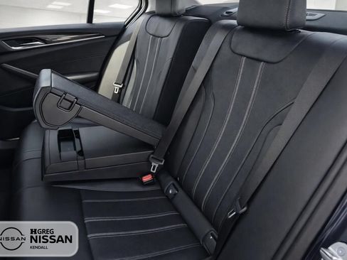 Used 2018 BMW 530i RWD image 12