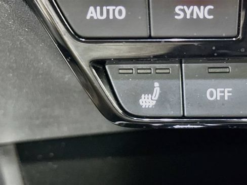 Used 2023 Audi Q4 e-tron Prestige AWD/4WD image 18