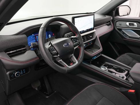 Certified 2025 Ford Explorer ST AWD/4WD image 14