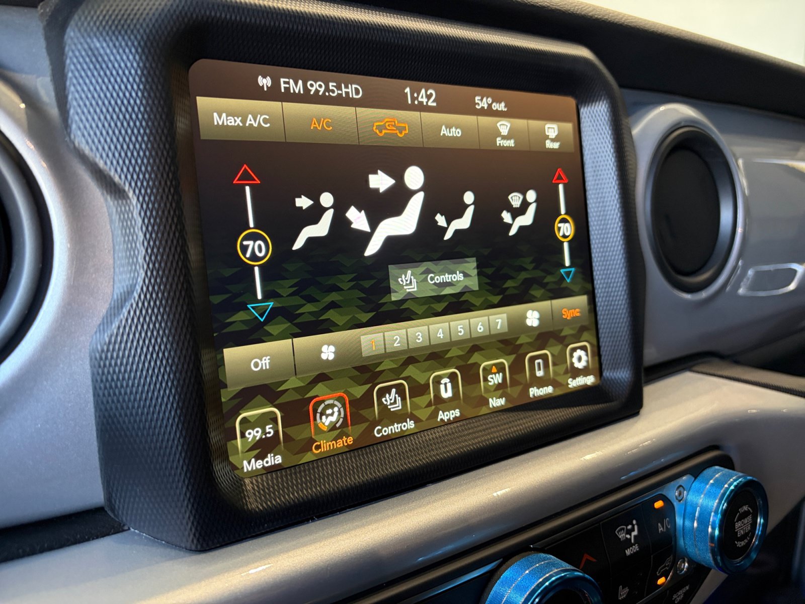 Used 2022 Jeep Gladiator Sport AWD/4WD image 22