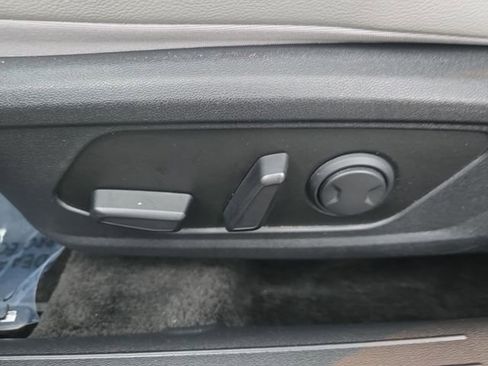 Certified 2024 Hyundai Elantra Limited image 41