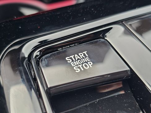 New 2026 BMW 530i xDrive w/ Executive Package image 21