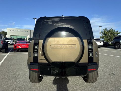 New 2026 Land Rover Defender 110 S image 5