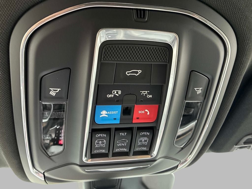 New 2026 Jeep Grand Cherokee Limited AWD/4WD image 17
