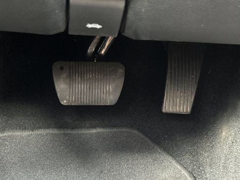 Used 2025 RAM 1500 Laramie AWD/4WD image 42