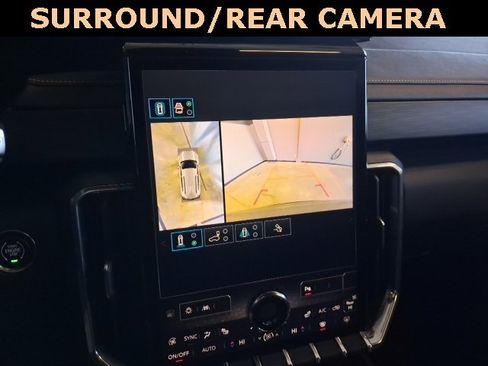 Used 2025 GMC Acadia Elevation image 11