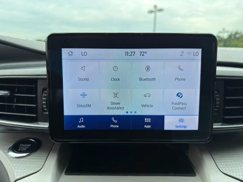 Used 2023 Ford Explorer XLT w/ Equipment Group 202A AWD/4WD image 28