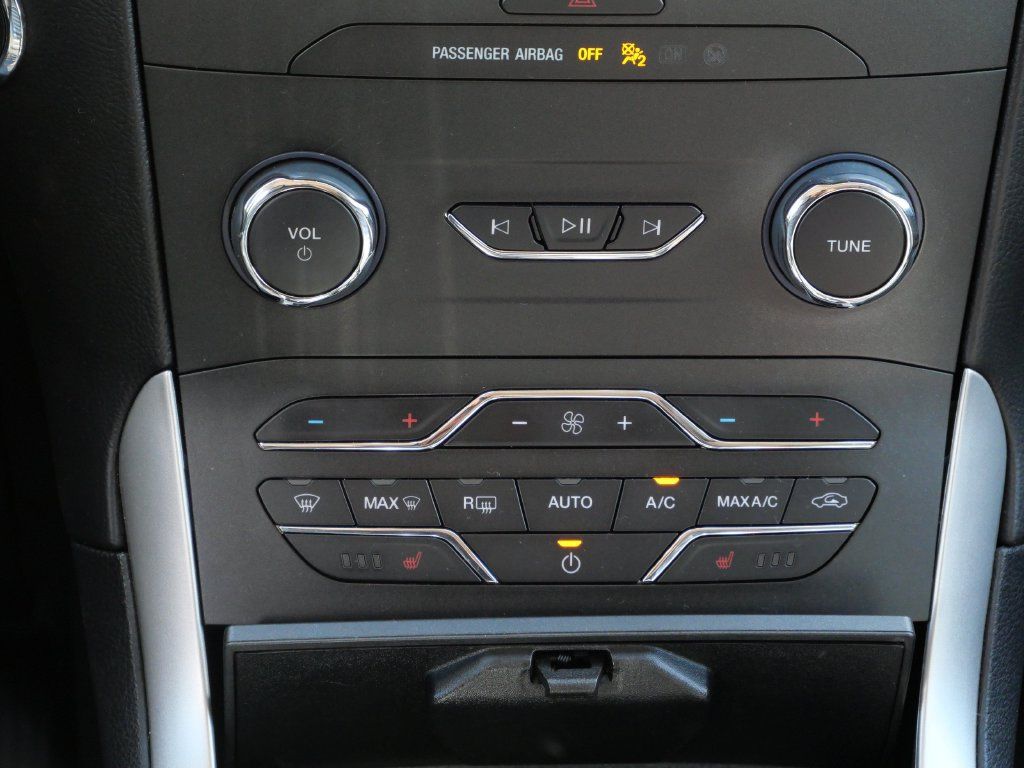 Used 2020 Ford Edge SEL w/ Convenience Package AWD/4WD image 18