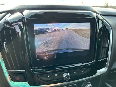 Used 2023 Chevrolet Traverse LT image 30