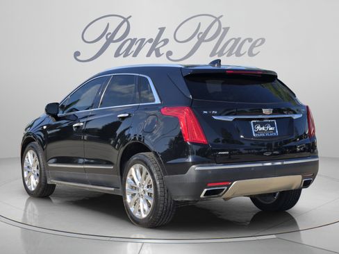 Used 2017 Cadillac XT5 Platinum AWD/4WD image 3