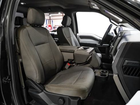 Used 2016 Ford F150 XLT AWD/4WD image 32