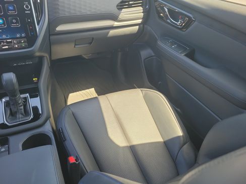 Used 2025 Subaru Forester Limited AWD/4WD image 19