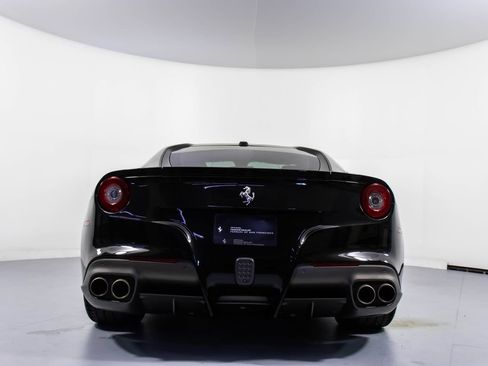 Used 2014 Ferrari F12 Berlinetta RWD image 21