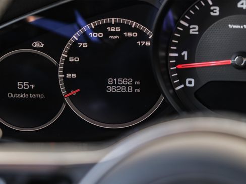 Used 2019 Porsche Cayenne image 18