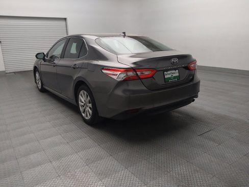 Used 2020 Toyota Camry LE w/ Convenience Package image 5